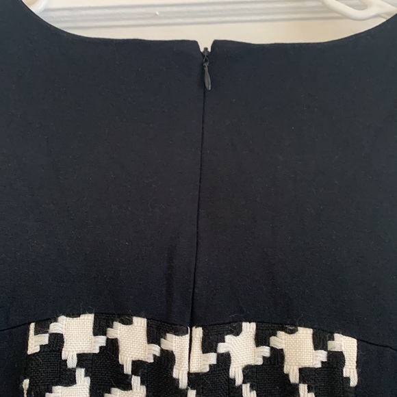 A Pea in the Pod Houndstooth Dress - Picture 4 of 6
